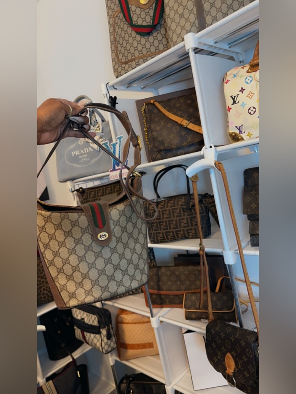 Authentic Gucci GG Supreme Bucket bag - Picture 11 of 16